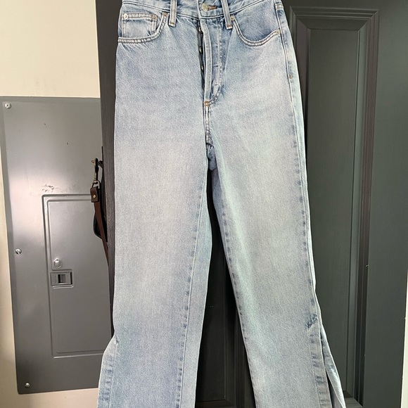 Topshop Denim - TOPSHOP light blue split hem wide leg jeans | W25, L30